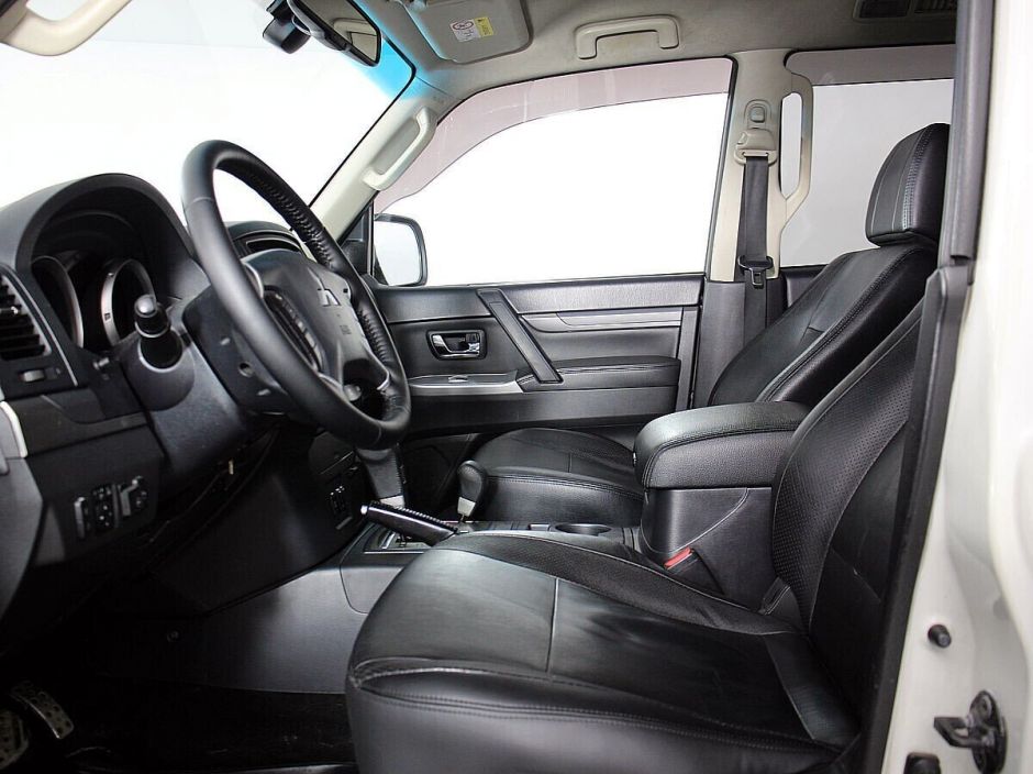 Mitsubishi Pajero 3.0 АКПП, 2013, 127 000 км фото 5