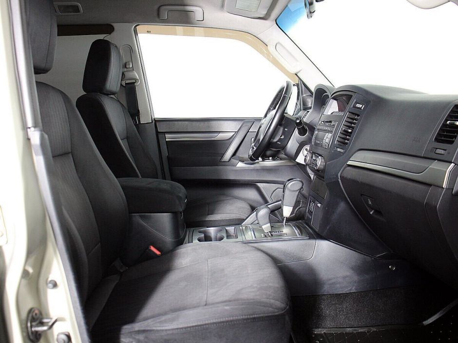 Mitsubishi Pajero 3.0 АКПП, 2012, 140 000 км фото 10