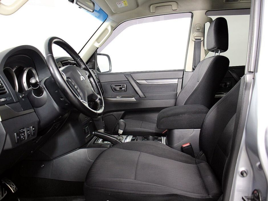 Mitsubishi Pajero 3.0 АКПП, 2015, 101 000 км фото 5