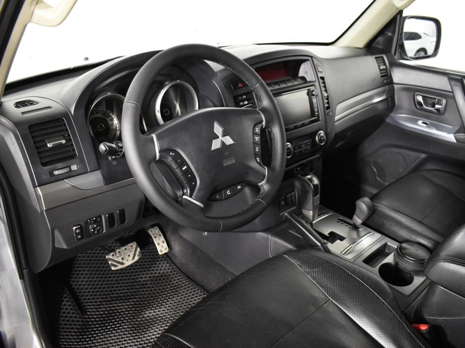 Mitsubishi Pajero 3.2 АКПП, 2014, 109 000 км фото 5