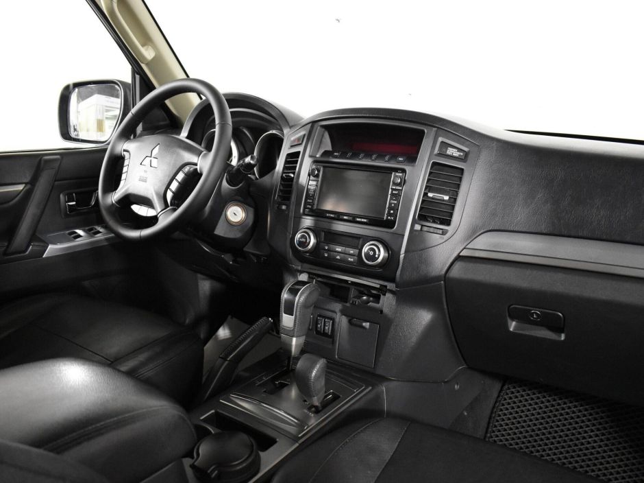 Mitsubishi Pajero 3.2 АКПП, 2014, 109 000 км фото 11