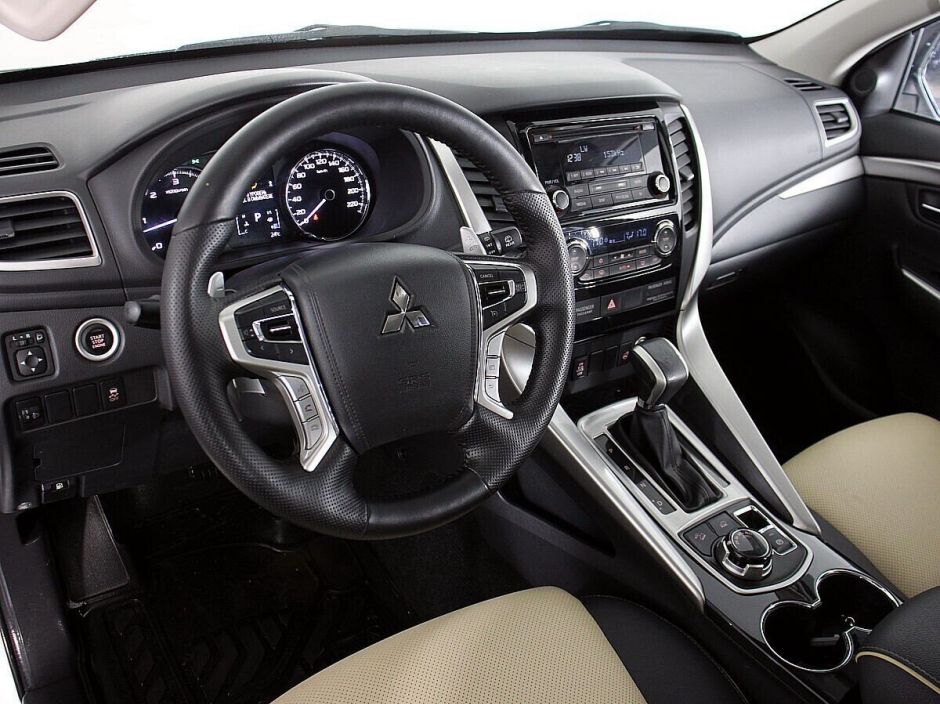 Mitsubishi Pajero Sport 2.4 АКПП, 2017, 73 000 км фото 6