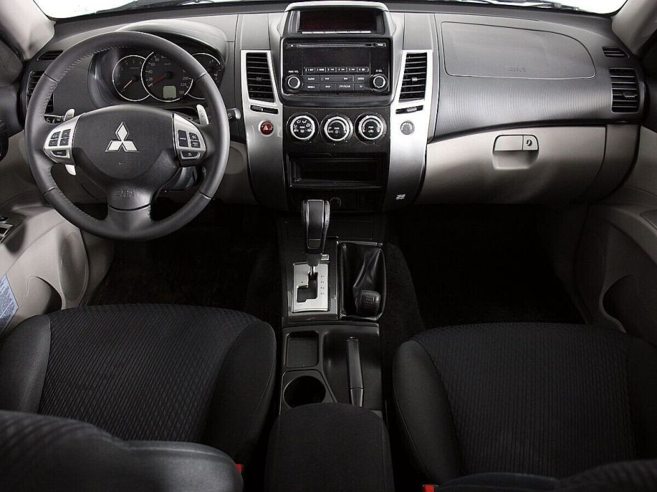 Mitsubishi Pajero Sport 2.4 АКПП, 2015, 102 000 км фото 7