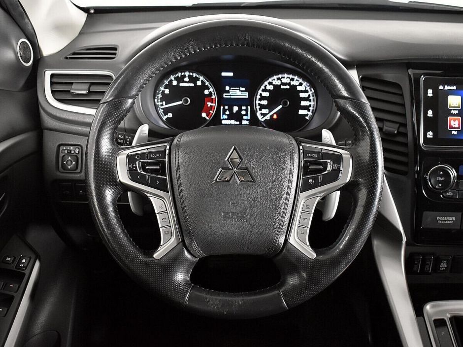 Mitsubishi Pajero Sport 3.0 АКПП, 2017, 83 000 км фото 8