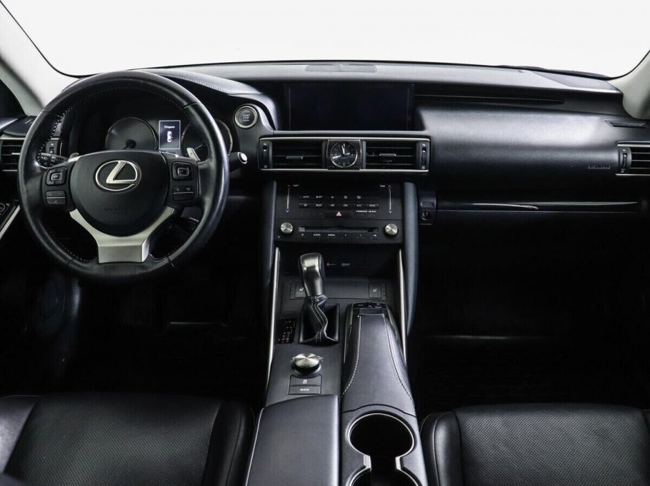 Lexus IS 2.0 АКПП, 2017, 80 000 км фото 9