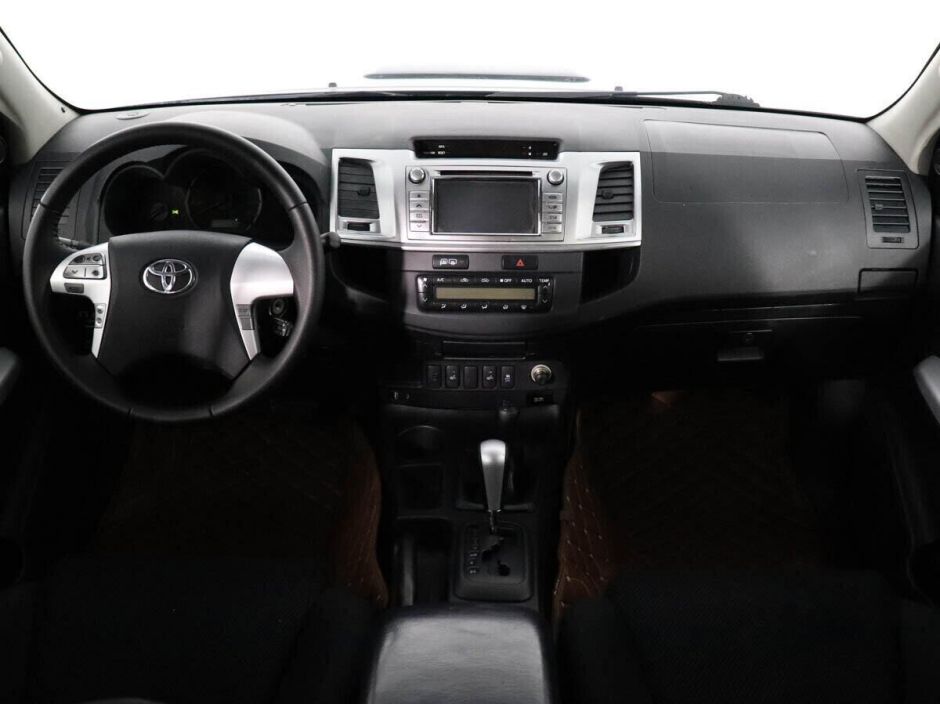 Toyota Hilux 3.0 АКПП, 2014, 112 000 км фото 6