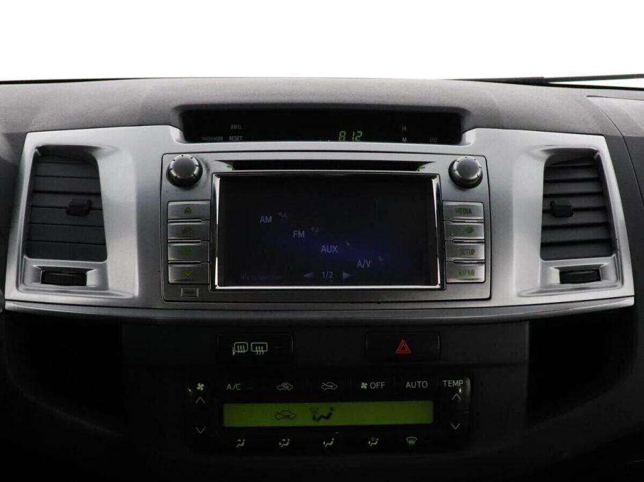Toyota Hilux 3.0 АКПП, 2014, 112 000 км фото 7