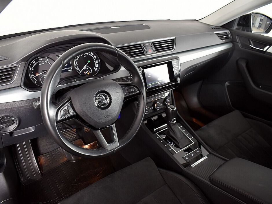 Skoda Superb 1.4 РКПП, 2016, 94 000 км фото 8