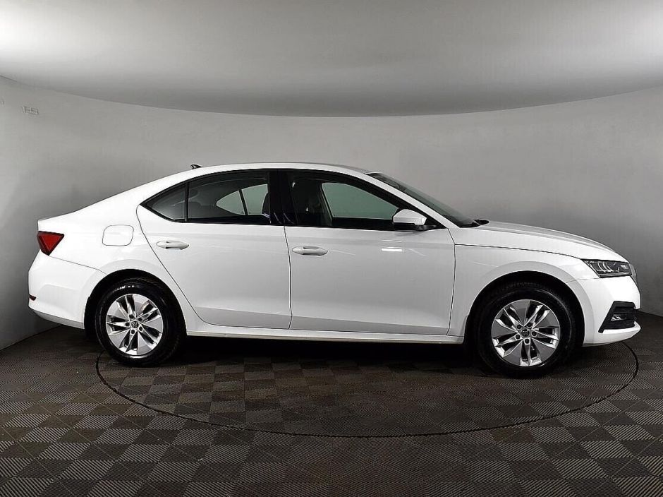 Skoda Octavia 1.4 АКПП, 2021, 37 000 км фото 6