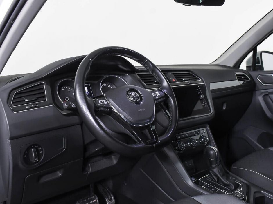 Volkswagen Tiguan 2.0 РКПП, 2018, 72 000 км фото 5