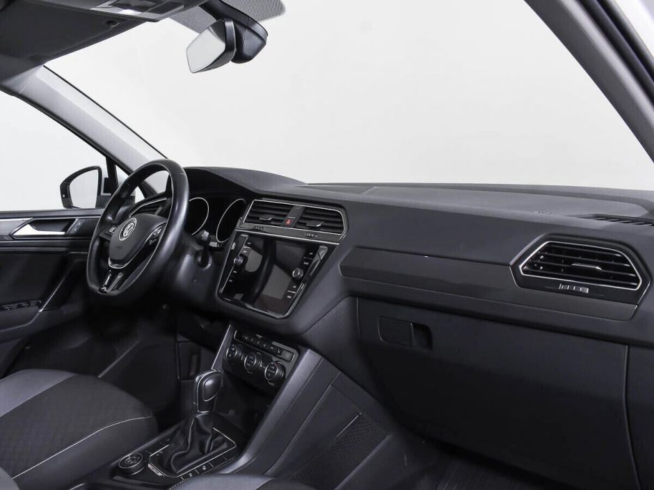 Volkswagen Tiguan 2.0 РКПП, 2018, 72 000 км фото 6
