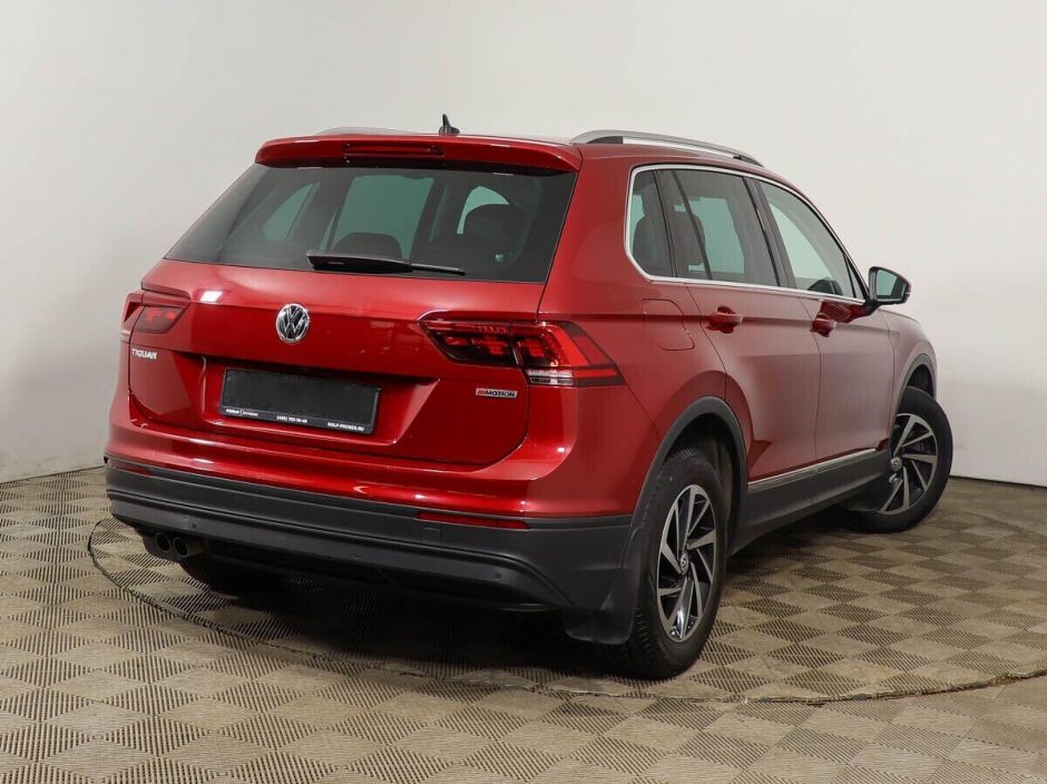 Volkswagen Tiguan 2.0 РКПП, 2018, 71 000 км фото 2
