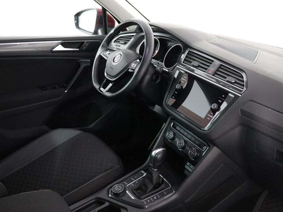 Volkswagen Tiguan 2.0 РКПП, 2018, 71 000 км фото 5