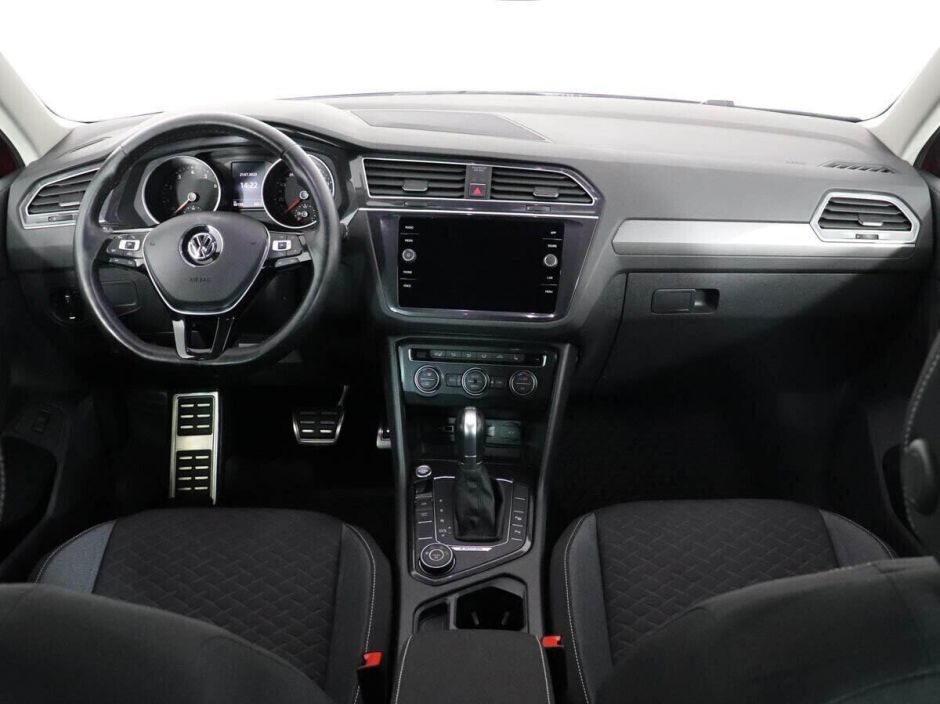 Volkswagen Tiguan 2.0 РКПП, 2018, 71 000 км фото 6