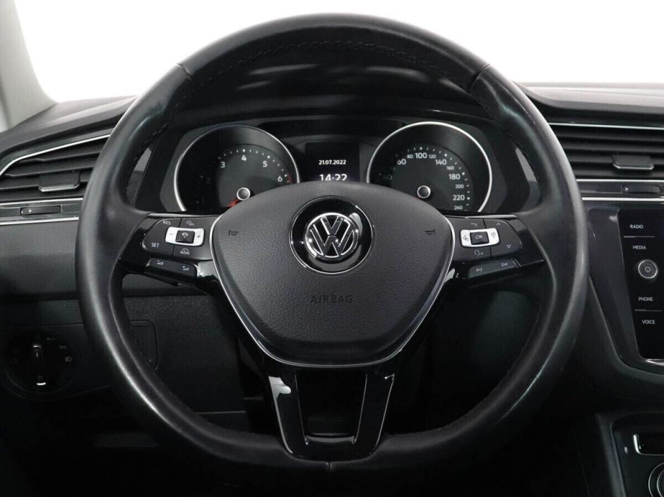 Volkswagen Tiguan 2.0 РКПП, 2018, 71 000 км фото 7