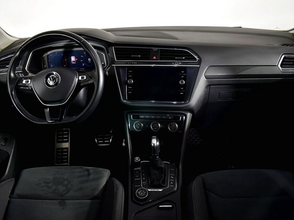 Volkswagen Tiguan 2.0 РКПП, 2019, 60 000 км фото 6