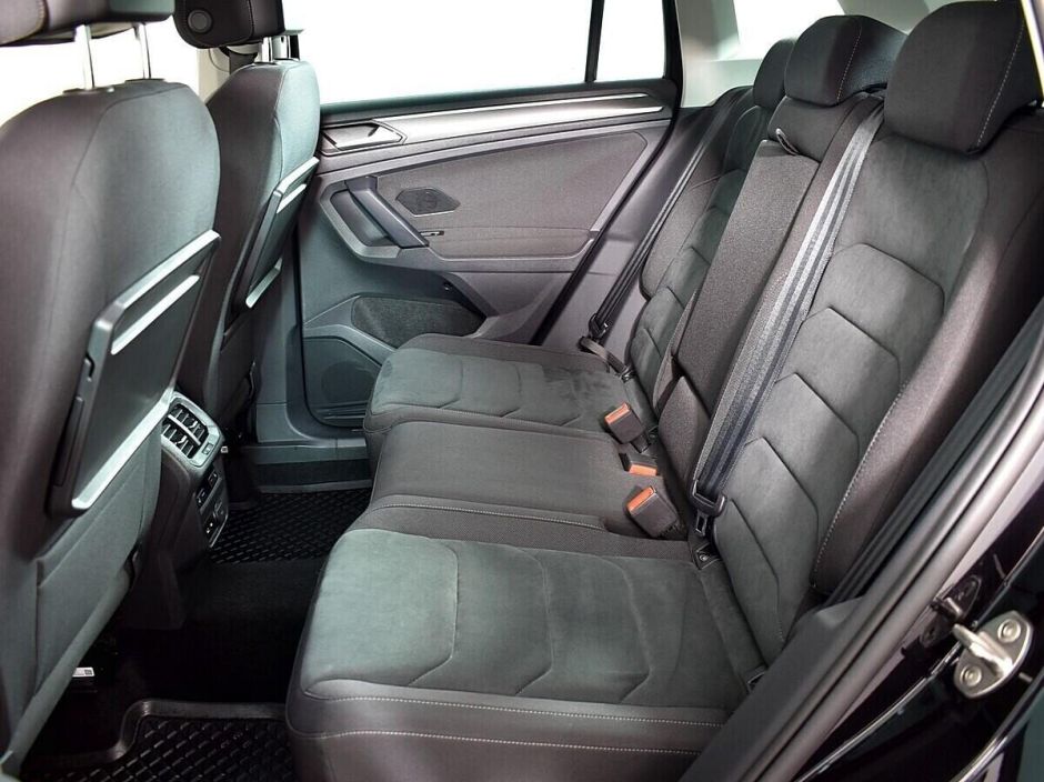 Volkswagen Tiguan 2.0 РКПП, 2019, 60 000 км фото 8