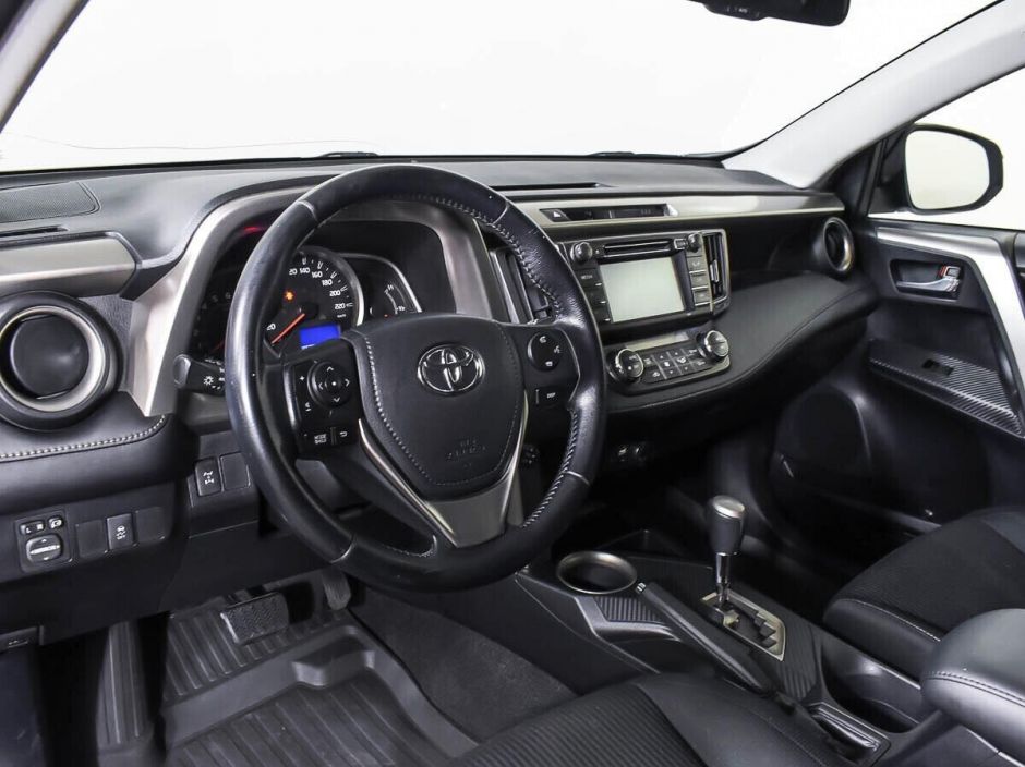 Toyota RAV4 2.2 АКПП, 2014, 121 000 км фото 5