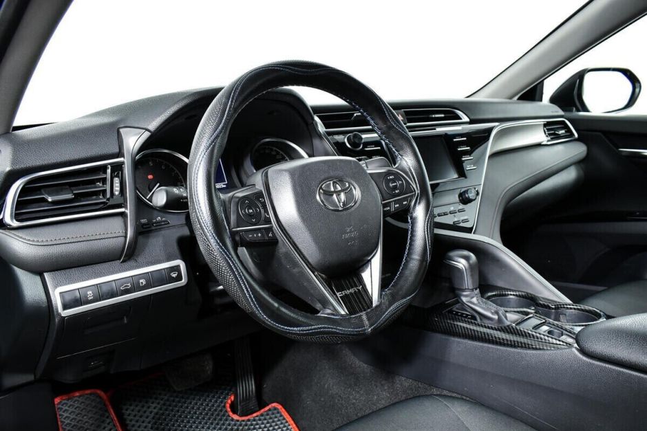 Toyota Camry 2.0 АКПП, 2018, 72 000 км фото 5