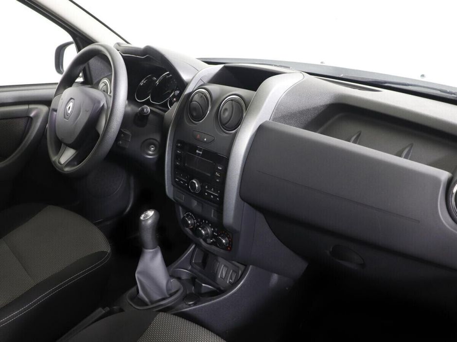 Renault Duster 1.6 МКПП, 2017, 77 000 км фото 9