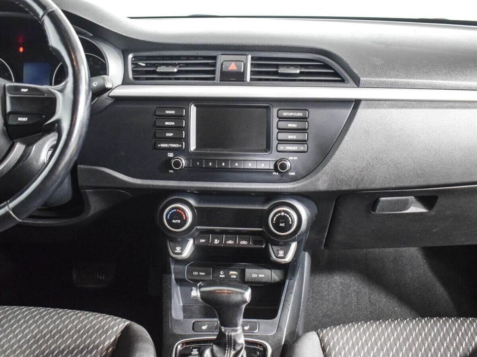Kia Rio 1.6 АКПП, 2019, 62 000 км фото 11