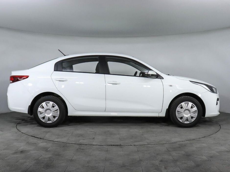 Kia Rio 1.6 АКПП, 2018, 73 000 км фото 4