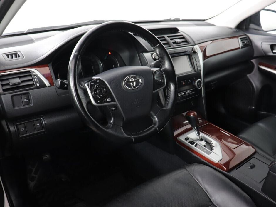 Toyota Camry 2.5 АКПП, 2012, 144 000 км фото 9