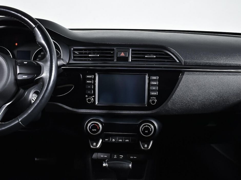 Kia Rio 1.6 АКПП, 2018, 72 000 км фото 14