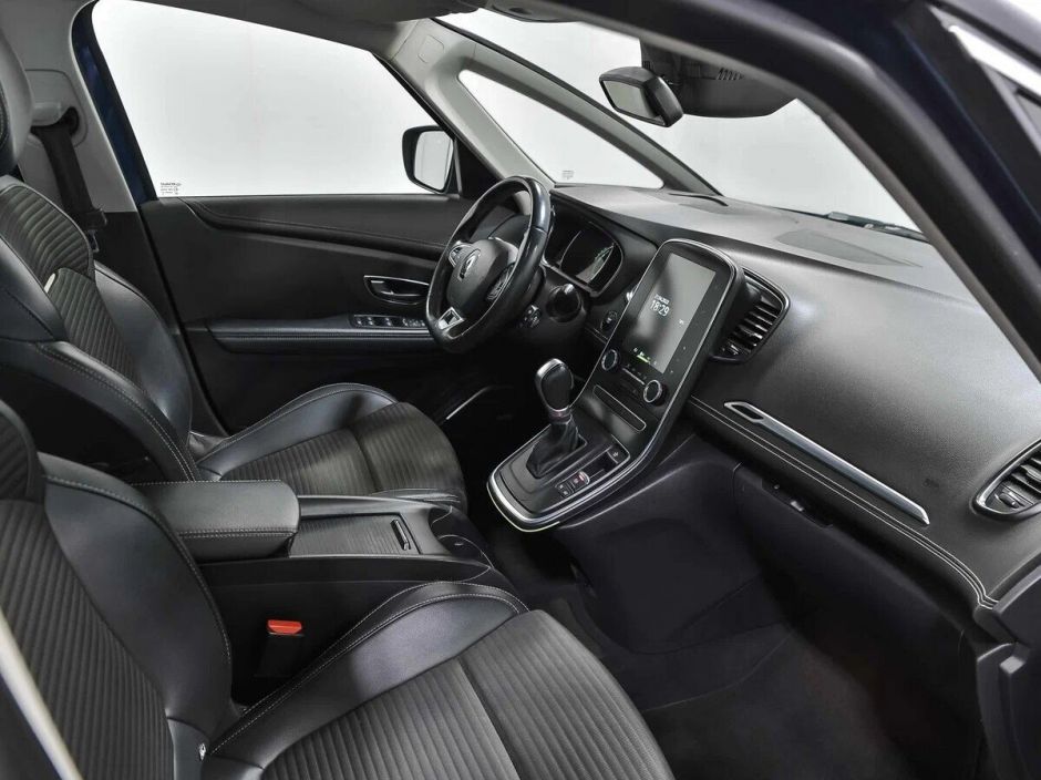 Renault Scenic 1.6 РКПП, 2018, 67 000 км фото 9