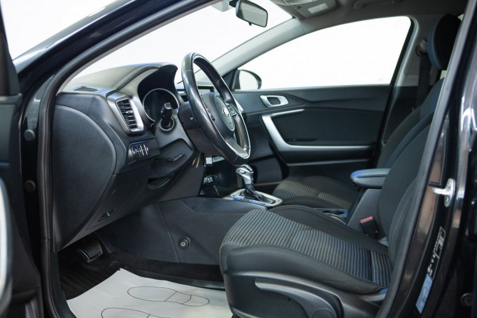 Kia Ceed 1.6 АКПП, 2019, 57 115 км фото 7