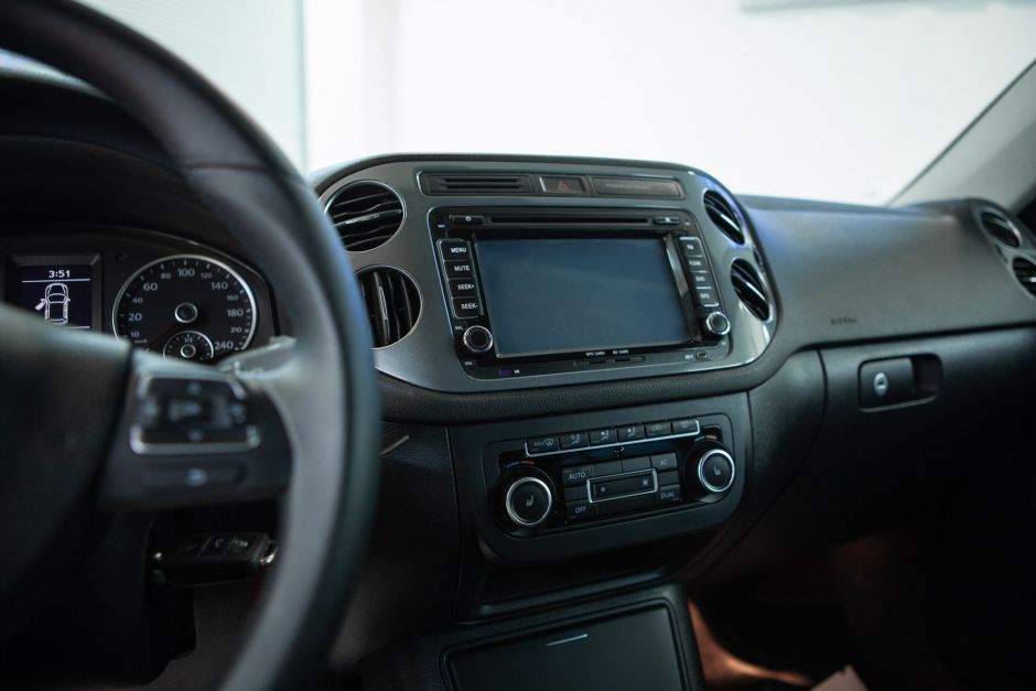 Volkswagen Tiguan 2.0 АКПП, 2011, 124 258 км фото 12
