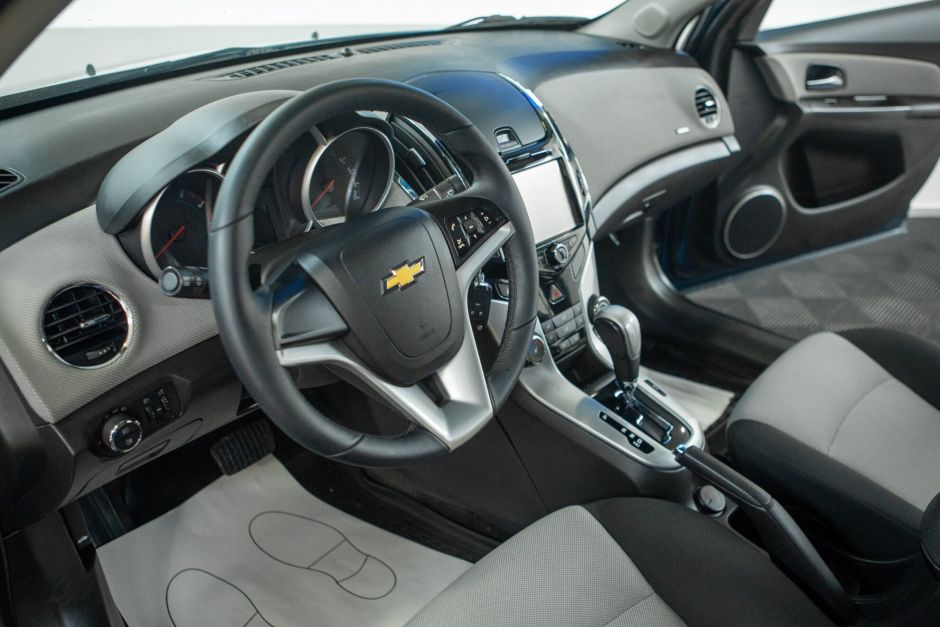 Chevrolet Cruze 1.8 АКПП, 2013, 130 259 км фото 7