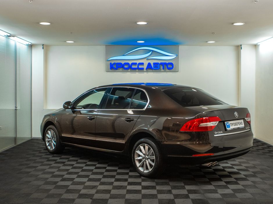 Skoda Superb 1.8 РКПП, 2015, 153 249 км фото 4