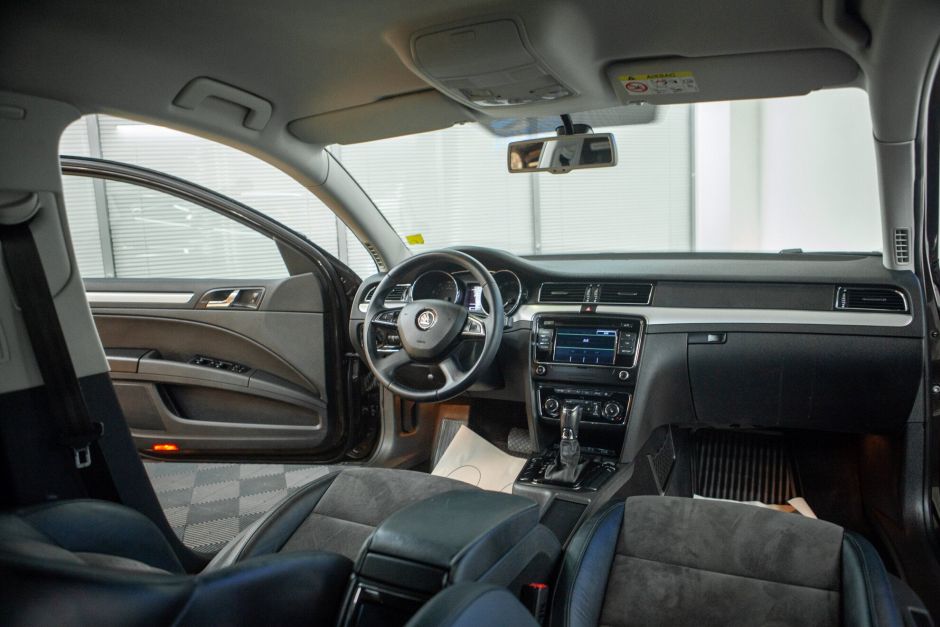 Skoda Superb 1.8 РКПП, 2015, 153 249 км фото 5