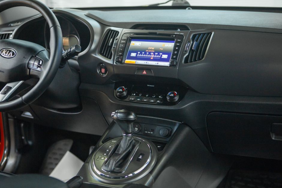 Kia Sportage 2.0 АКПП, 2011, 130 240 км фото 8