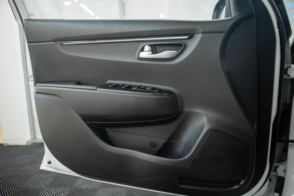 Kia Rio 1.6 АКПП, 2019, 67 258 км фото 20