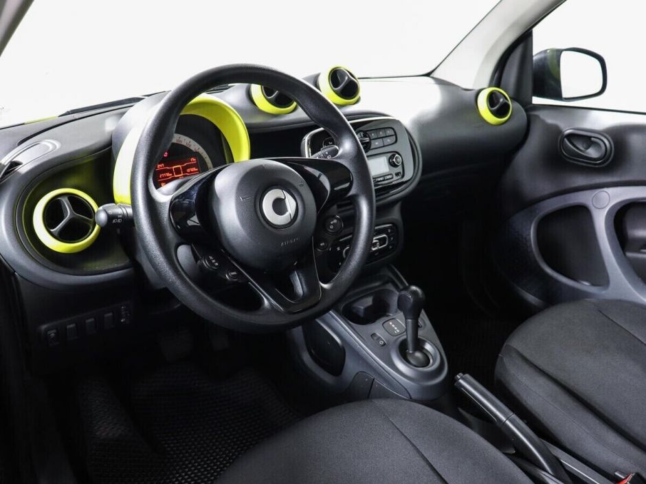 Smart Fortwo 1.0 РКПП, 2018, 71 000 км фото 5