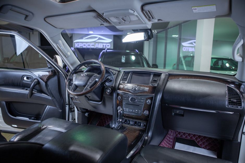 Infiniti QX80 5.6 АКПП, 2014, 162 054 км фото 5