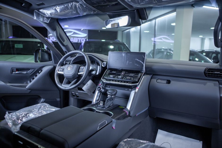 Toyota Land Cruiser 3.4 АКПП, 2023, 10 км фото 5