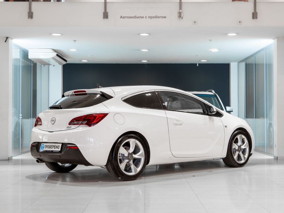 Opel Astra GTC АКПП, 2013, 137 393 км фото 2