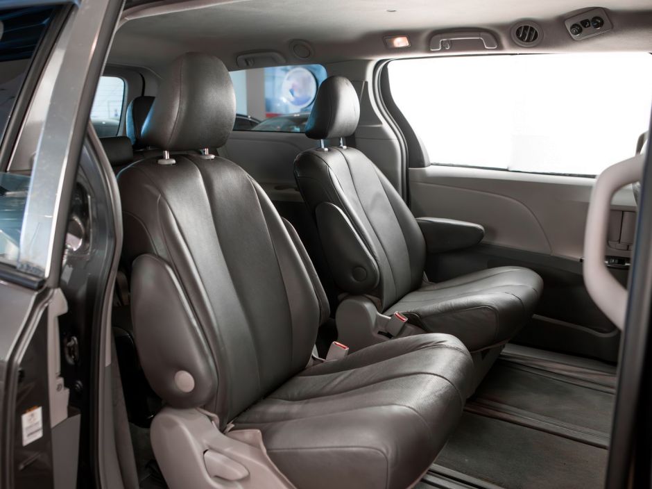 Toyota Sienna АКПП, 2012, 155 292 км фото 11