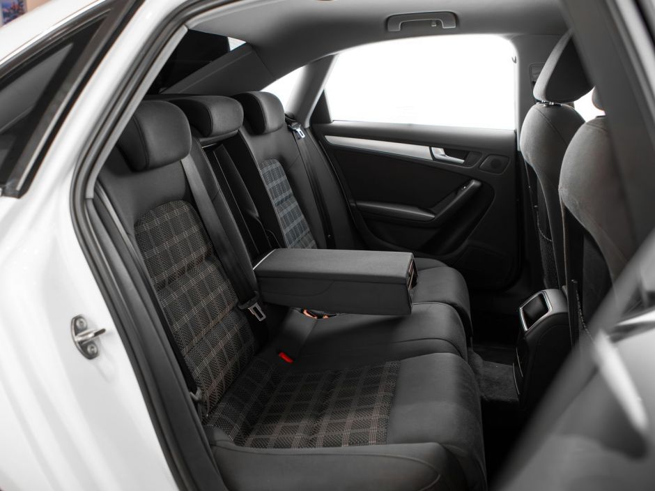 Audi A4 CVT, 2012, 147 608 км фото 16
