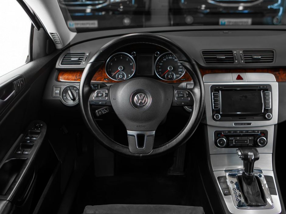 Volkswagen Passat РКПП, 2010, 187 055 км фото 10