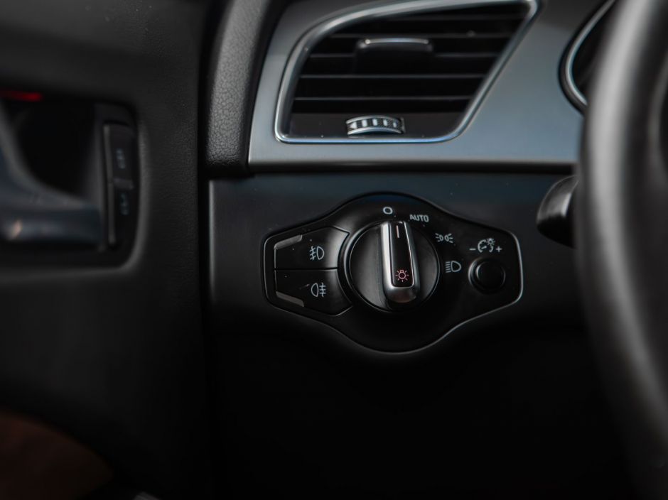 Audi A4 CVT, 2013, 130 252 км фото 8