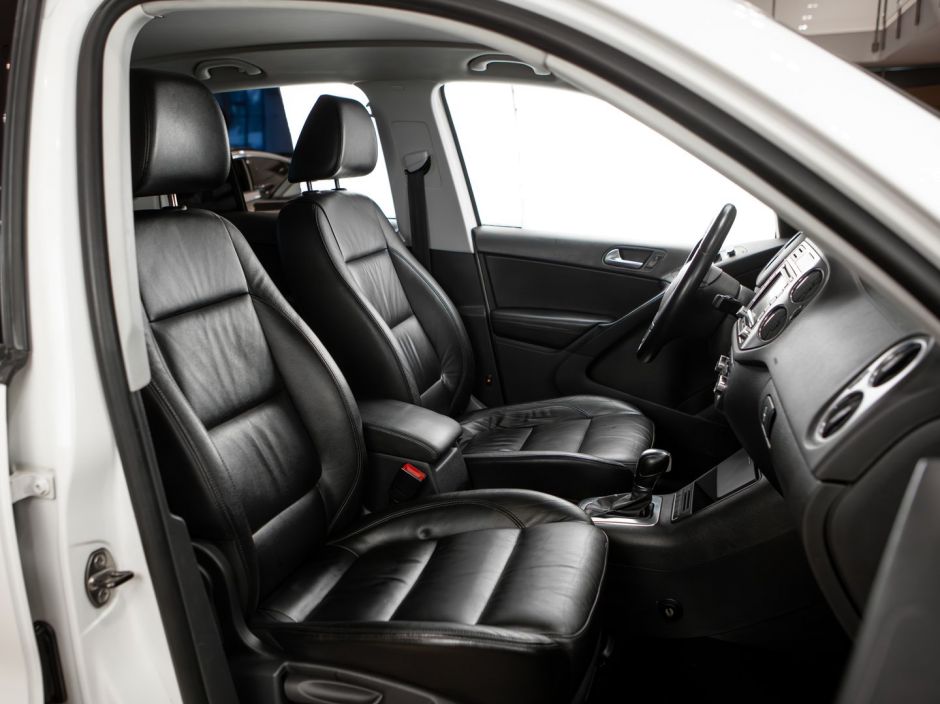 Volkswagen Tiguan АКПП, 2010, 155 234 км фото 12