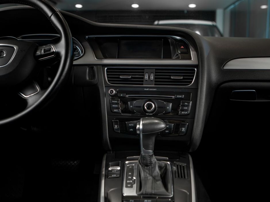 Audi A4 CVT, 2012, 136 251 км фото 9